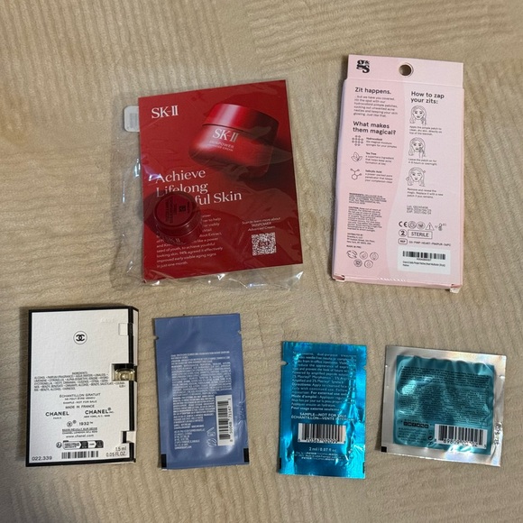 Beauty Samples - Picture 2 of 2